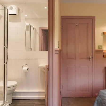 Dog Friendly Lakeland At Windermere Marina Village *