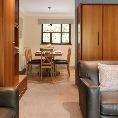 Dog Friendly Lakeland At Windermere Marina Village شقة *